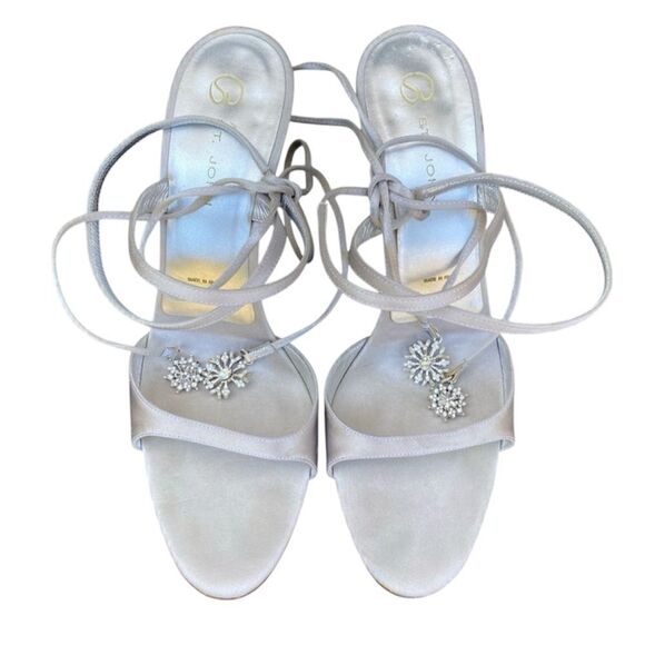St. John ivory/pale gray/silver strappy sandal w/rhinestones. Made in Italy. Siz - Picture 2 of 13